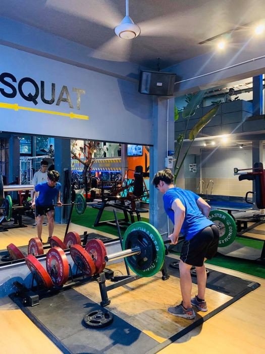 Không gian tập yoga tại Mega Fitness &amp; Yoga Center Đà Nẵng với thảm tập và không gian yên tĩnh