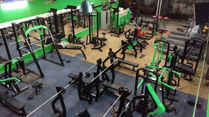 Khu vực tập luyện chức năng tại BINA Gym &amp; Fitness Đà Nẵng với các dụng cụ hỗ trợ đa dạng