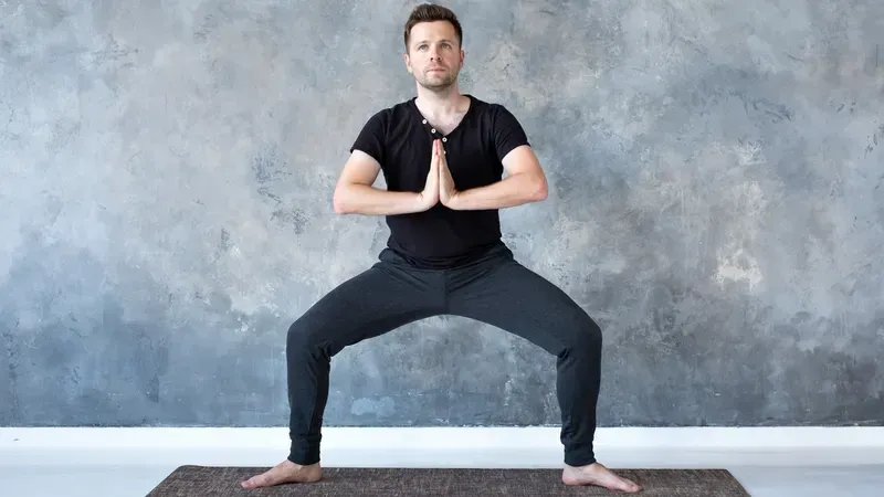 Các Bài Tập Gym Mông Cho Nam: Hướng Dẫn Chi Tiết Cho Người Mới Bắt Đầu Glute Bridge: Bài tập mông hiệu quả cho nam giới