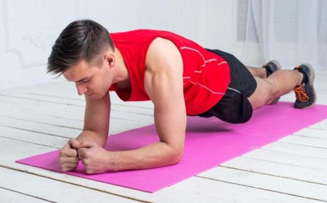 Tập Plank Có Tác Dụng Gì? Giải Mã Toàn Diện Cho Người Mới Bắt Đầu nhung-loi-sai-thuong-gap-va-cach-khac-phuc-khi-tap-plank
