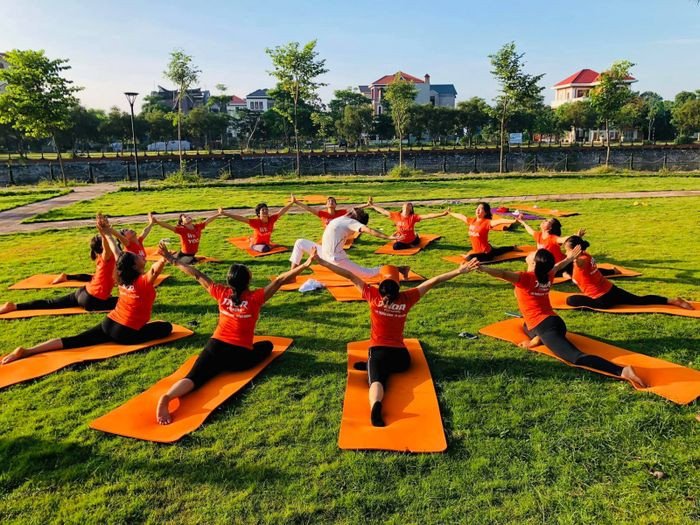 Một góc phòng tập gym tại Trung Tâm Thể Dục Moti Hải Dương với các loại máy tập đa dạng