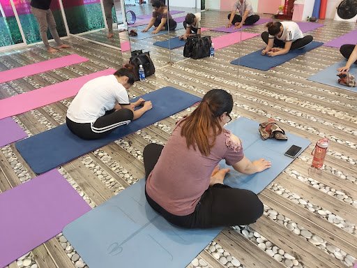 CLB Yoga Linh Nguyễn Long An