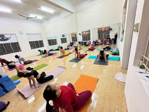 Top 10 Phòng Tập Yoga Quận Bắc Từ Liêm Hà Nội Giá Rẻ, Uy Tín HAN YOGA Trung tam yoga tai Bac Tu Liem Ha Noi