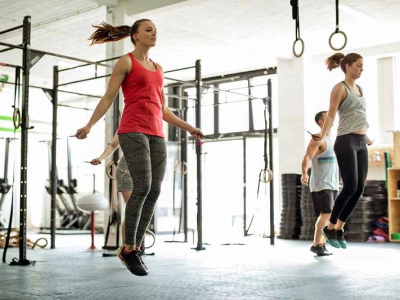 Kết hợp Barre và HIIT giúp tối ưu hóa hiệu quả tập luyện, mang lại sự cân bằng giữa đốt cháy calo và phục hồi cơ bắp