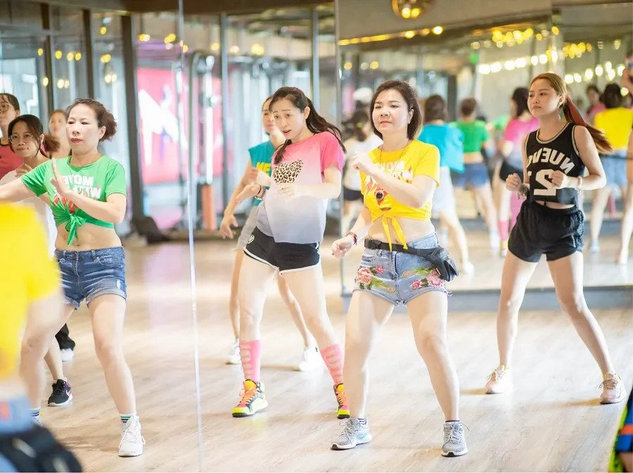 Học viên hào hứng tham gia lớp học Zumba sôi động tại Hải Phòng