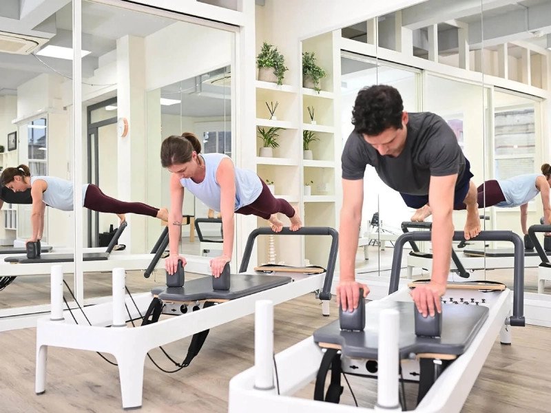 So sánh các điểm tương đồng giữa Pilates và Barre