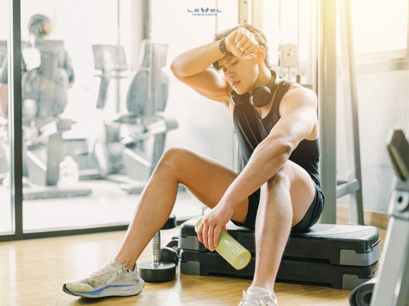 Tập luyện quá sức có thể dẫn đến đau lưng