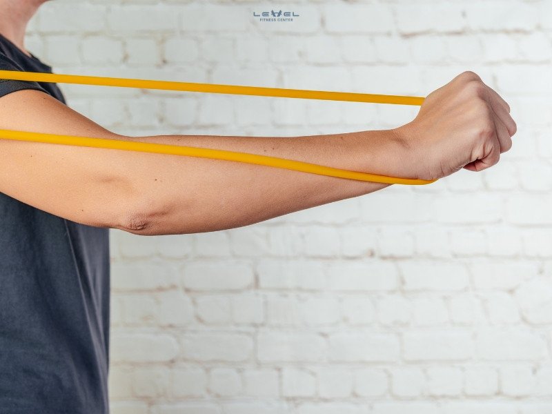 Chest Flyes giúp tăng cường cơ ngực giữa