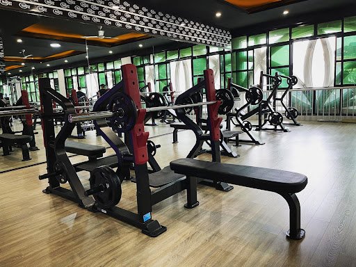 Bluesky Gym and Yoga Hoàng Hoa Thám - Phòng tập thể dục tại Ba Đình, Hà Nội