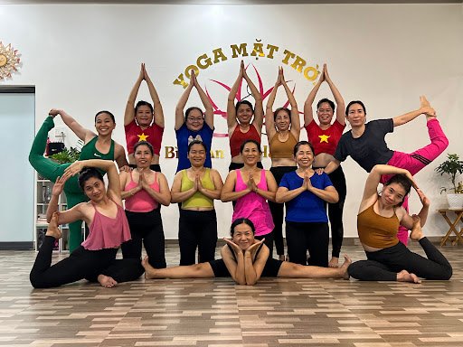 Top 10 Trung Tâm Yoga Củ Chi, TP.HCM Uy Tín, Giá Rẻ Clb Yoga Mặt Trời - Trung tâm yoga tại Củ Chi, TP.HCM