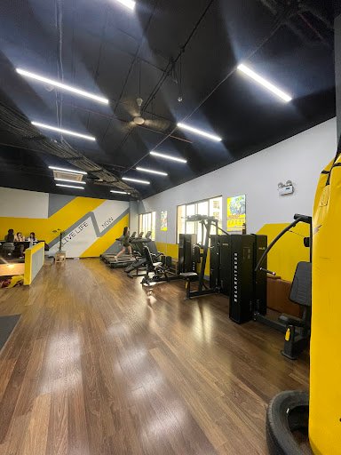 Emerald Gym Yoga - yoga gần nhà văn hóa mễ trì hạ tại Mỹ Đình