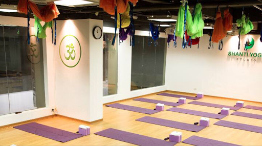 Shanti Yoga Studio - yoga gần nhà văn hóa mễ trì hạ tại Mễ Trì