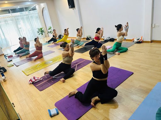 Top 10 Trung Tâm Yoga Củ Chi, TP.HCM Uy Tín, Giá Rẻ V.A Yoga Studio - Trung tâm yoga tại Củ Chi, TP.HCM