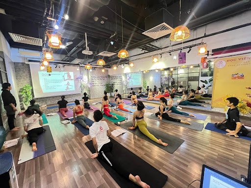 Top phòng tập yoga gần trần khát chân Giá Rẻ, Chất lượng Yoga Luna Thái - Hai Bà trưng - phòng tập yoga gần trần khát chân tại Hai Bà Trưng